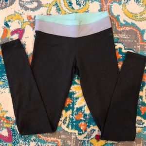 Victoria’s Secret leggings